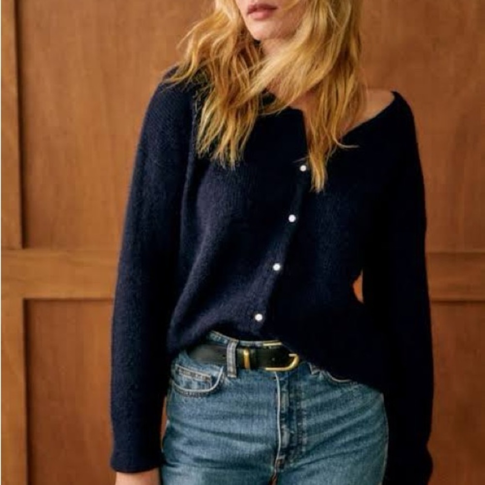 Sézane Gaspard Sweater in Navy